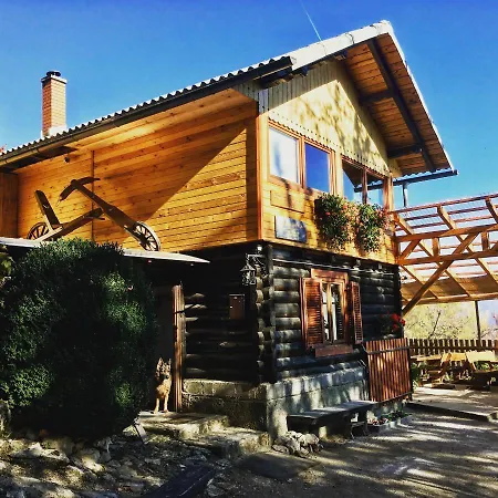 Dom Na Lovrencu Деревянный коттедж